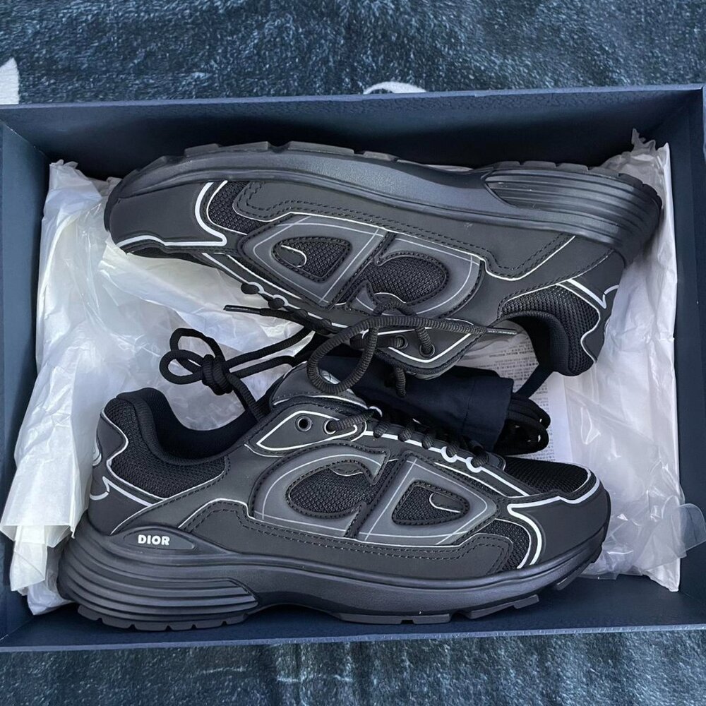 Black Dior B30
